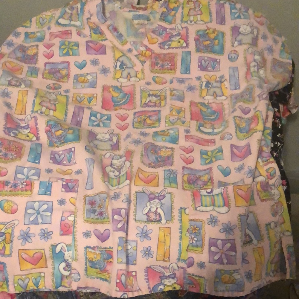 Scrub top - Picture 2 of 2